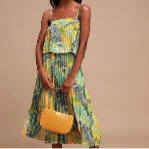 Lulus Chase the Sun Yellow Pleated Two-Piece Midi Dress Skirt Set Tropical Print